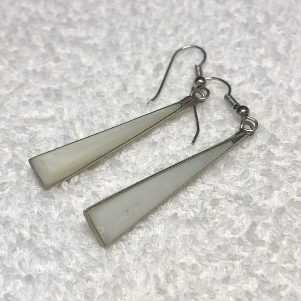 Earring-vintage -white